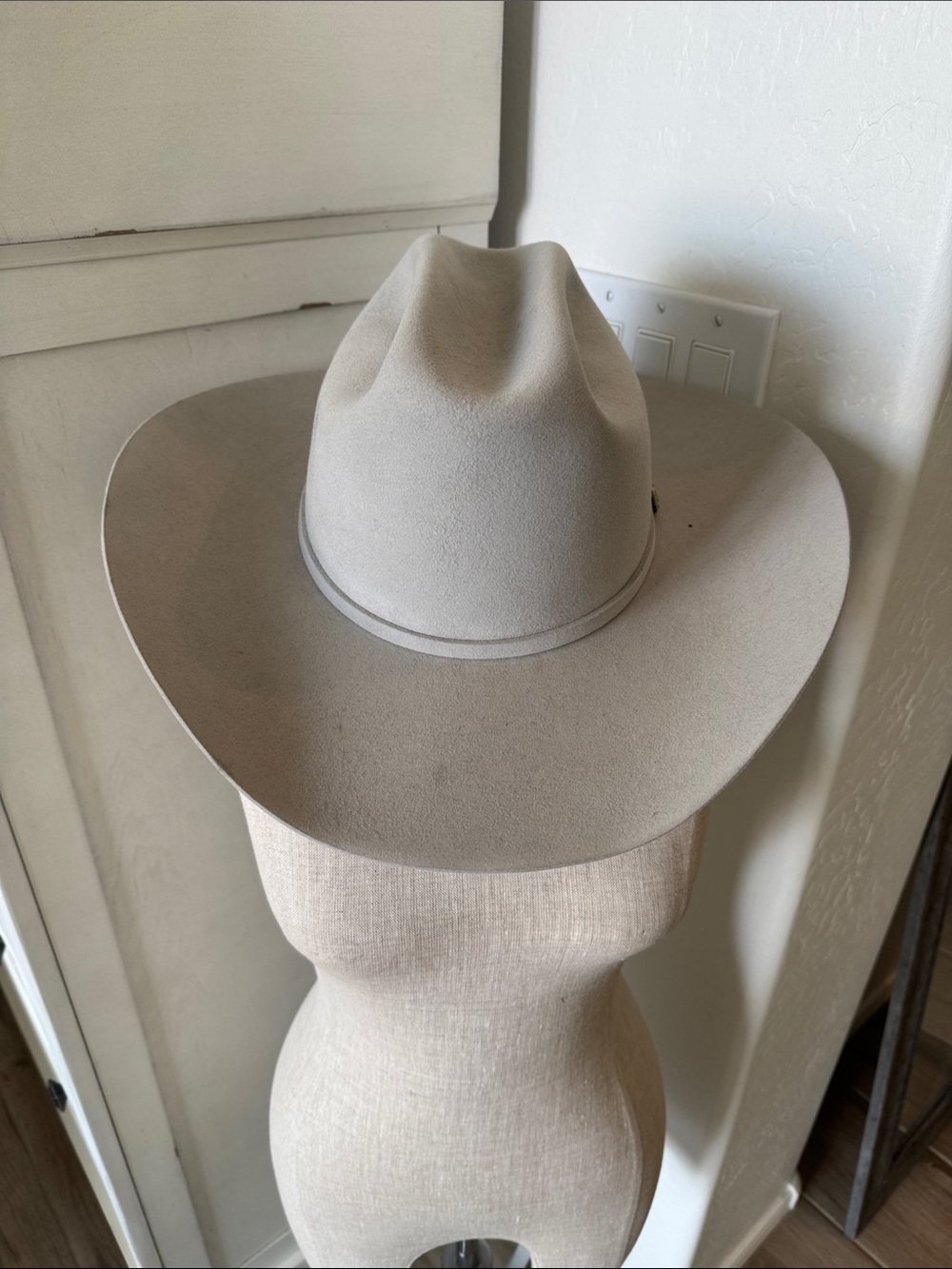 Stetson Solara Comfort Silver Grey 7 5/8 4X Beaver Hat